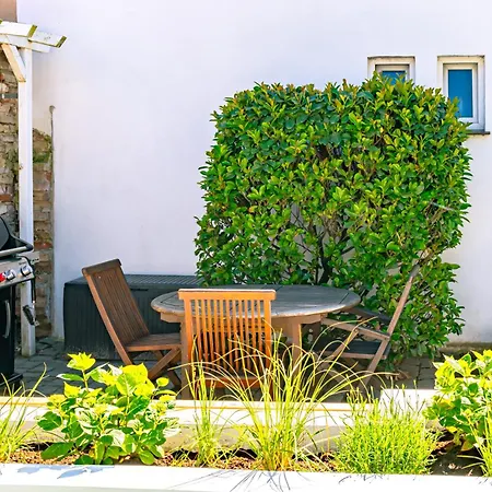 Kapitaenshaus Friedrich Franz - Premium 200 Meter Vom Und Alten Strom Daire Rostock