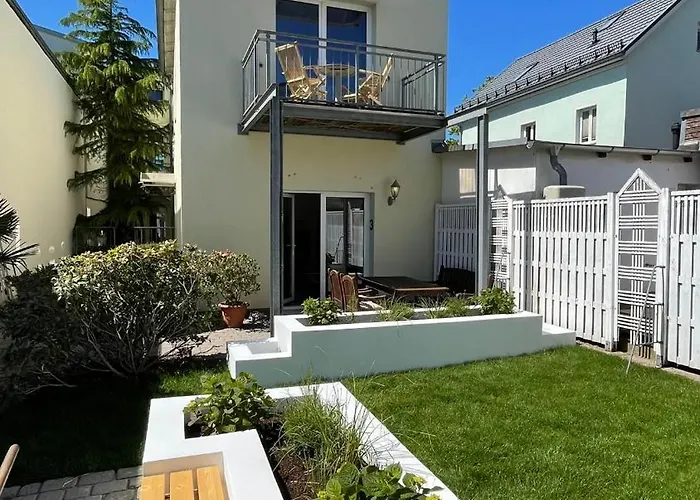 Apartment Kapitaenshaus Friedrich Franz - Premium 200 Meter Vom Und Alten Strom *