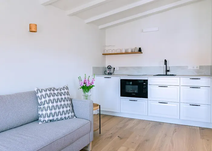 Apartment Kapitaenshaus Friedrich Franz - Premium 200 Meter Vom Und Alten Strom