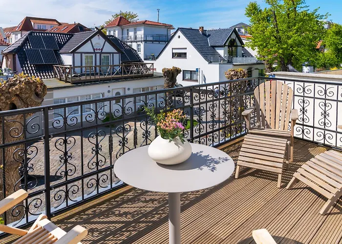 Apartment Kapitaenshaus Friedrich Franz - Premium 200 Meter Vom Und Alten Strom